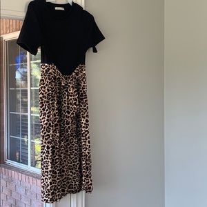 NWOT Leopard Tie front dress